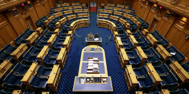 檔案:石梁趙議會大廳.jpg