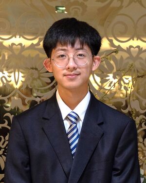 李柏均肖像（2024）.jpg