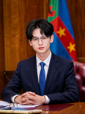 Teng Zhan 2026 portrait.png